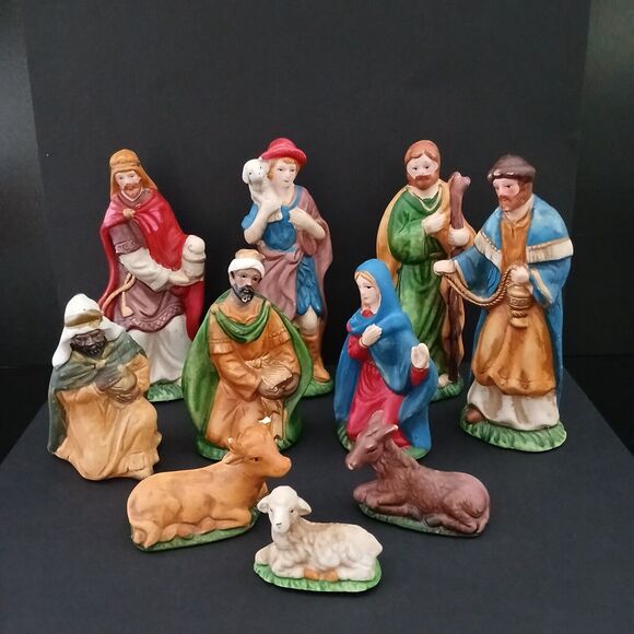 Nativity Set Porcelain 10 Pieces Colorful - Missing Jesus - Replacement Parts - Picture 2 of 11